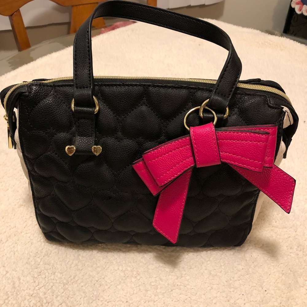 Betsy Johnson handbag 👜